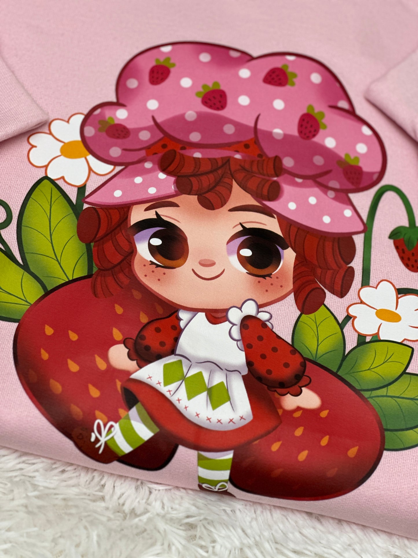 Crewneck sweatshirt, birthday gifts, strawberry sweatshirt, girls sweaters, retro characters sweatshirt, pink crewneck sweatshirt Valentine’s Day gifts.