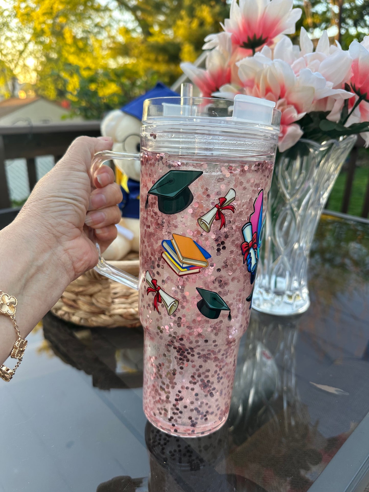 Personalized Graduation Snow Globe Tumbler – Custom Name Glitter Cup, Class of 2026 Gift